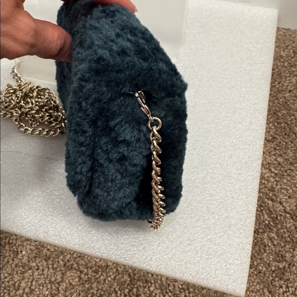 Kate Spade Audrey shearling faux fur mini crossbody bag purse green - Picture 5 of 7